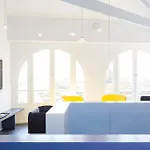 Апартаменты Floor2 Beds W/sea Wiew *