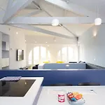 Апартаменты Floor2 Beds W/sea Wiew
